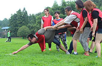 群龙取水.jpg